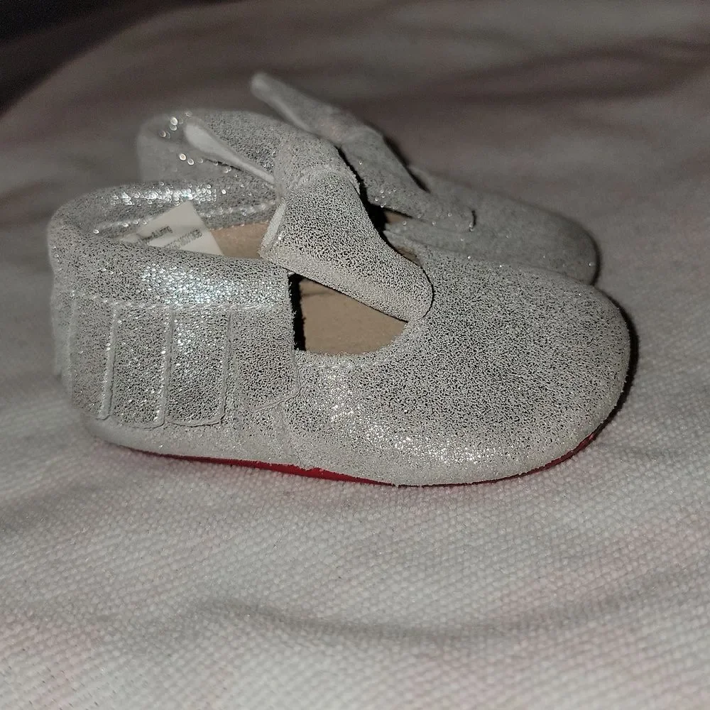 MONKEY FEET Bow & Tassles Leather Soft Sole Leather Moccasins Shoes 3-6 Months